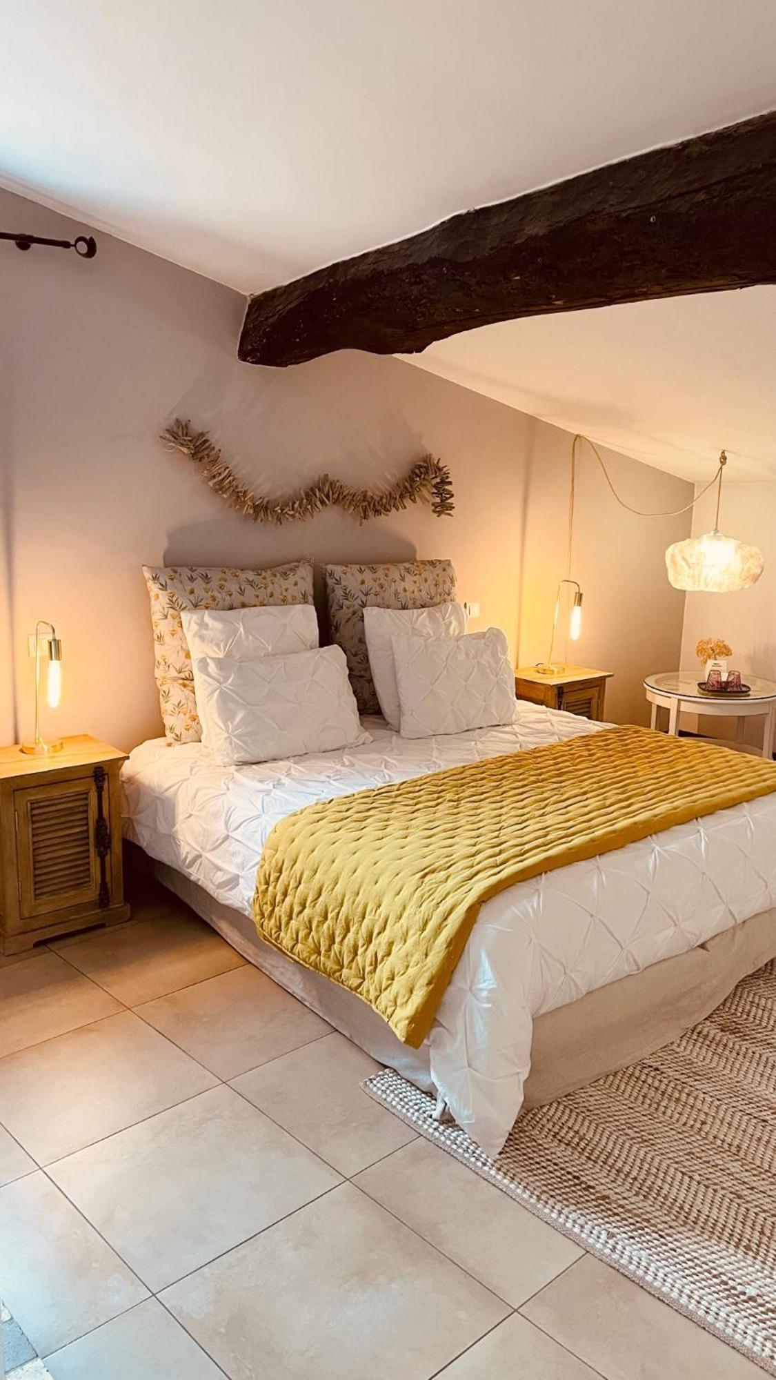 B&B Temps Suspendu Provence Перн-ле-Фонтен Стая снимка